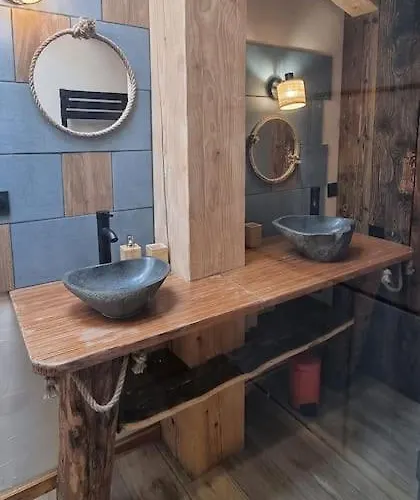 Le Grenier De Jules Et Marguerite